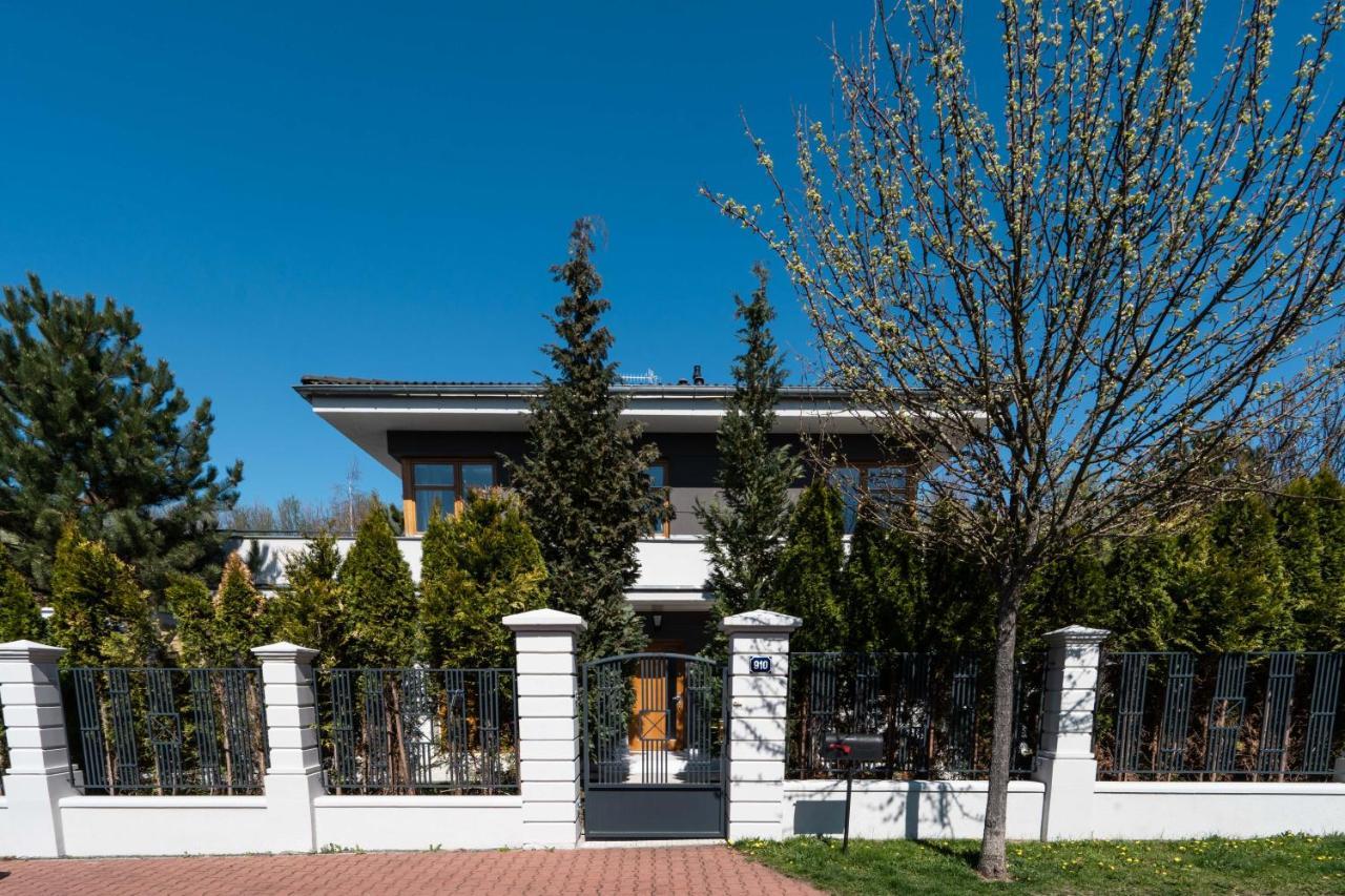 Serenity Prague Villa With Garden Jacuzzi Exterior foto